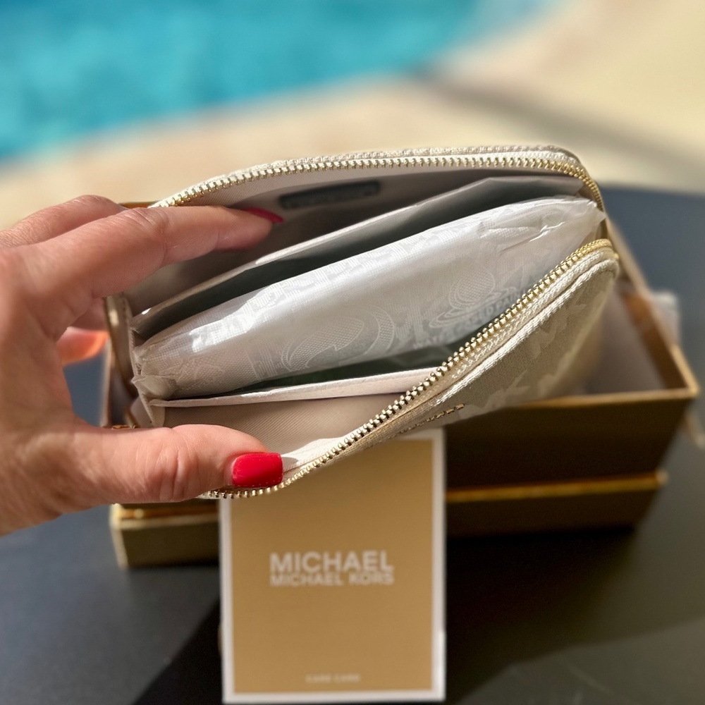 Michael Kors, Jet Set Small Travel Cosmetic Pouch, NWT - Picture 5 of 8